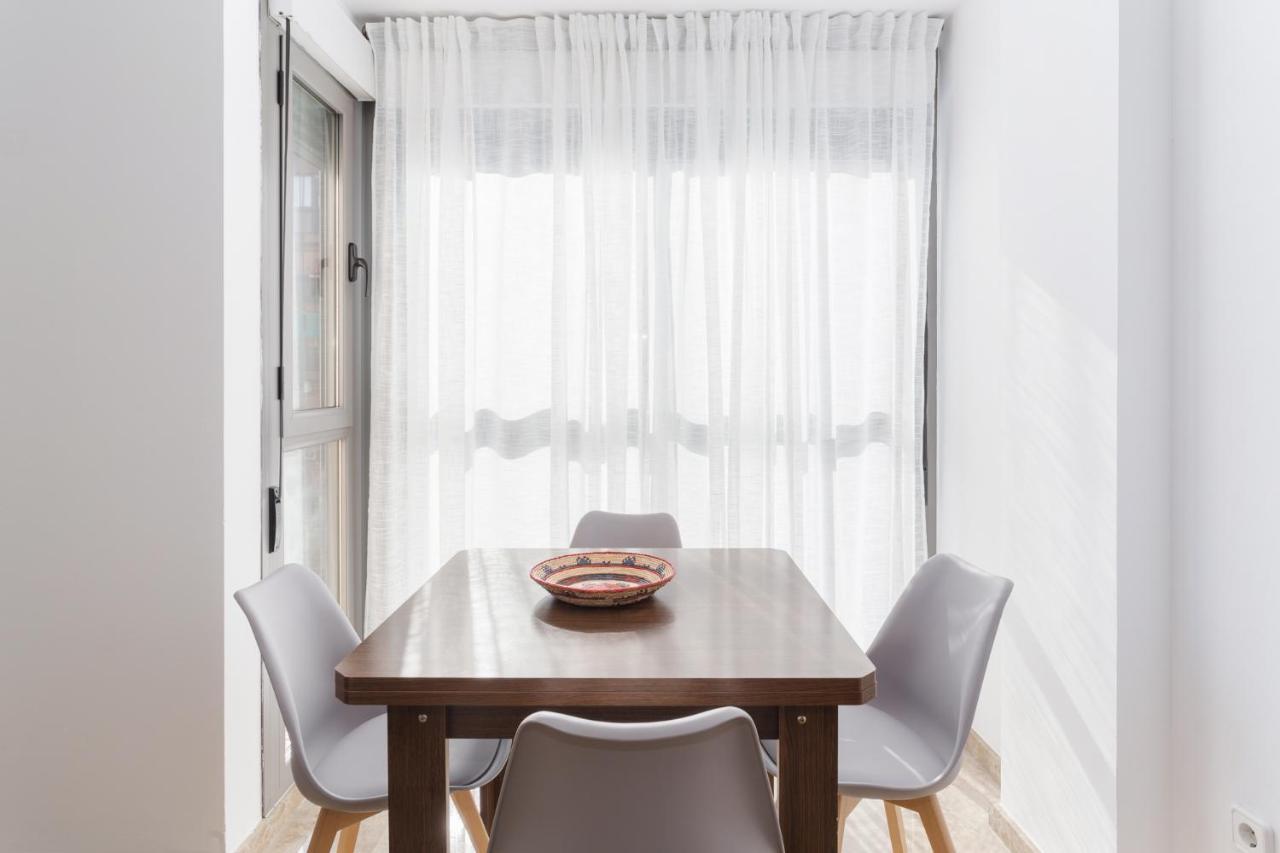 Ferienwohnung Piso Familiar Cerca Del Centro, Ac Y Wifi Gratis Valencia Exterior foto